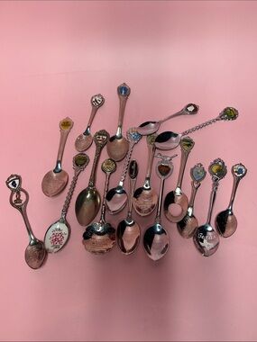 Collector Souvenir Silver-Tone Spoon Set - USA set of 17 pcs